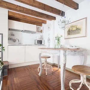  Appartamento Romantic Loft Porta Venezia Italia